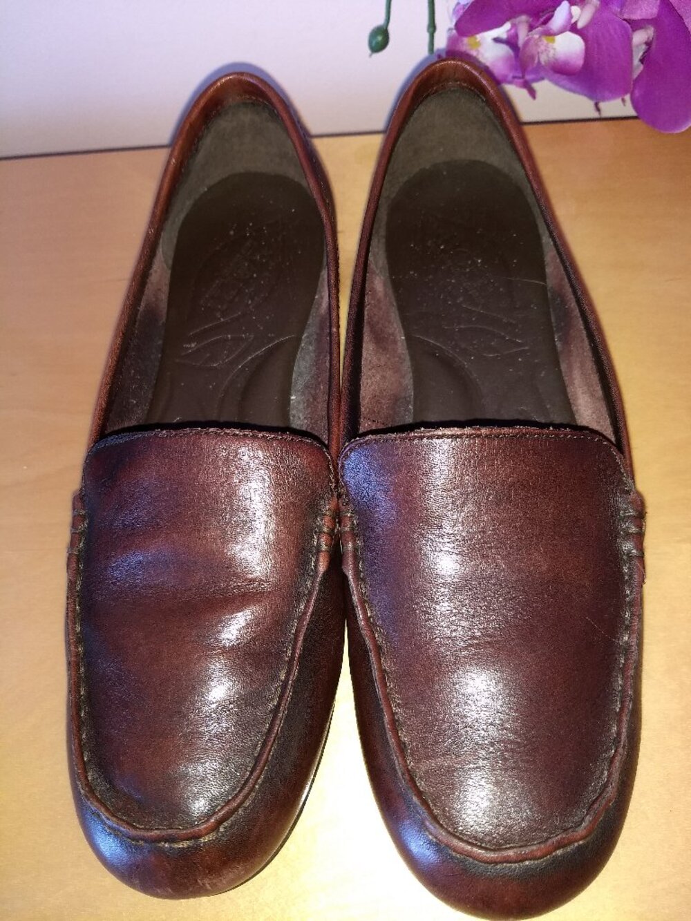 BORN Women's comfort shoes Loafers Size 8